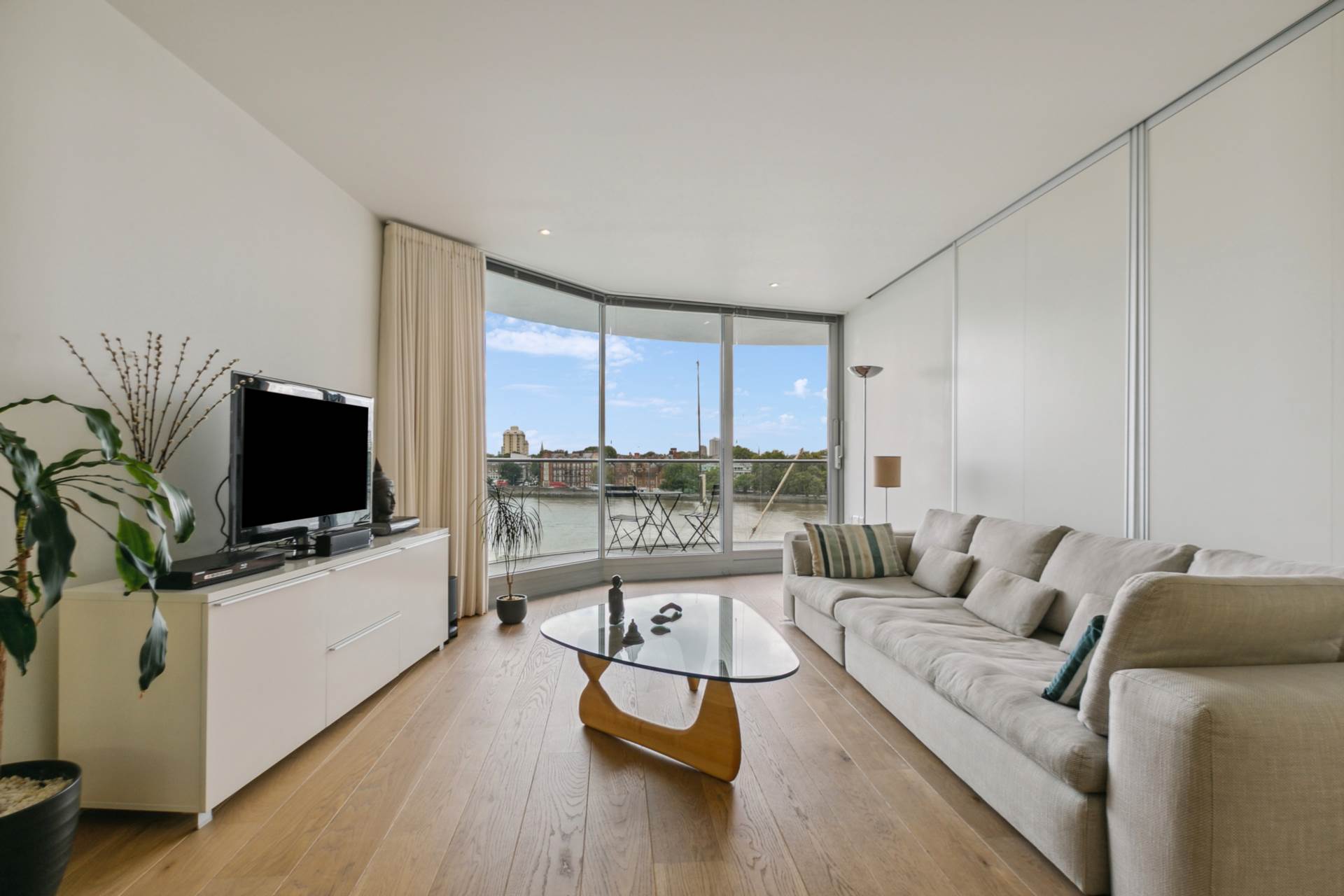 Albion Riverside, Battersea, SW11, Image 4