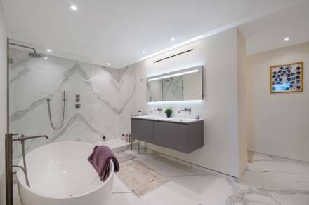 Albion Riverside, Battersea, SW11 4AR, Image 6