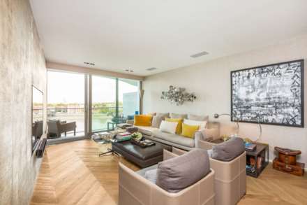 Albion Riverside, 8 Hester Road, SW11, Image 4