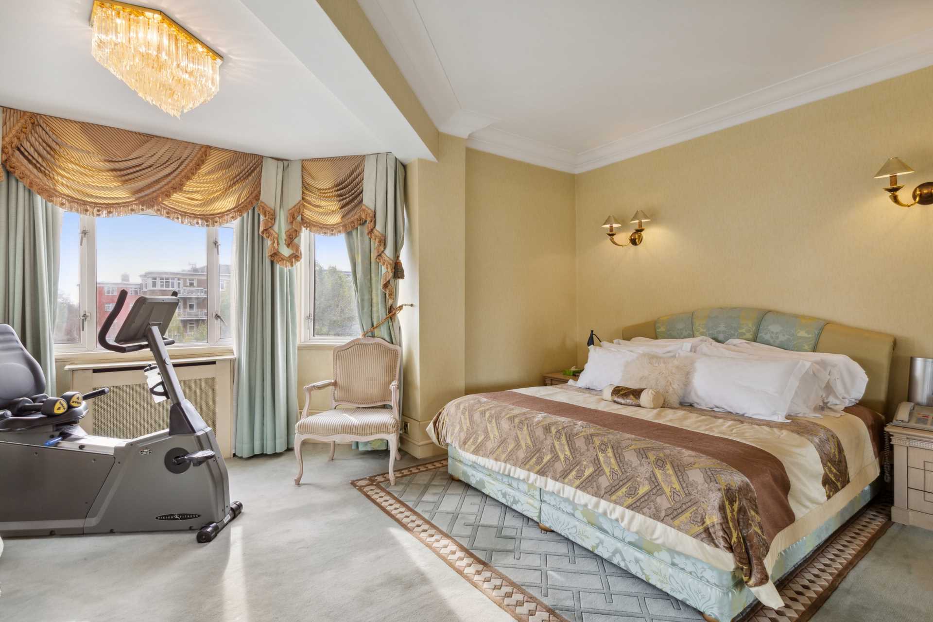 Kingston House North, Knightsbridge SW7, Image 9