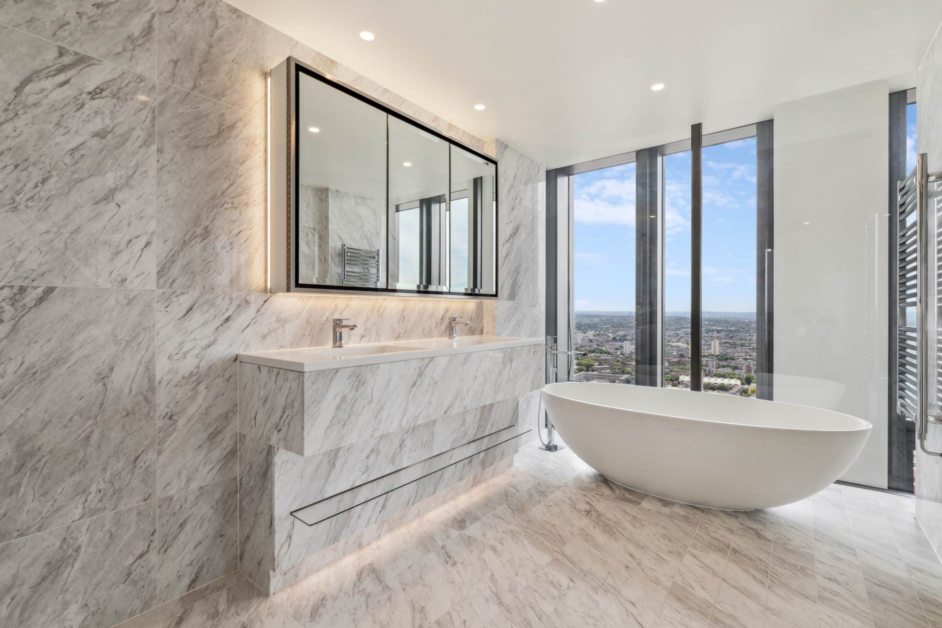 Penthouse, Damac Tower, Nine Elms SW8, Image 9