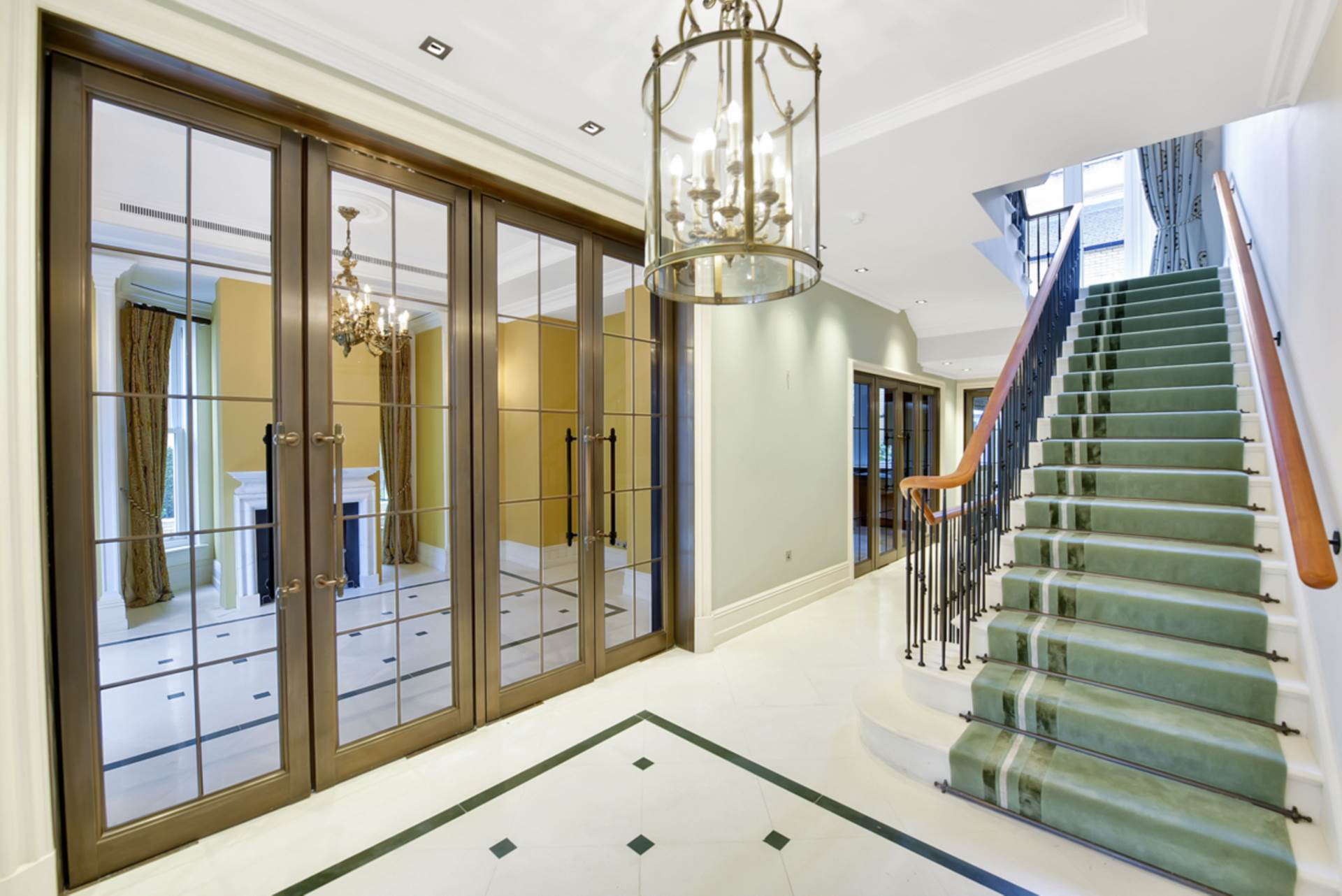 Wycombe Square, Kensington W8, Image 1
