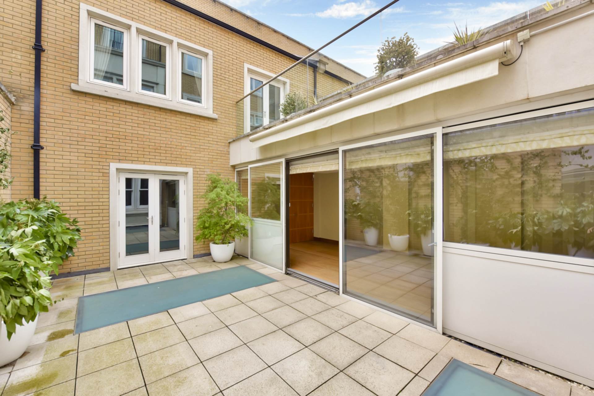 Wycombe Square, Kensington W8, Image 14