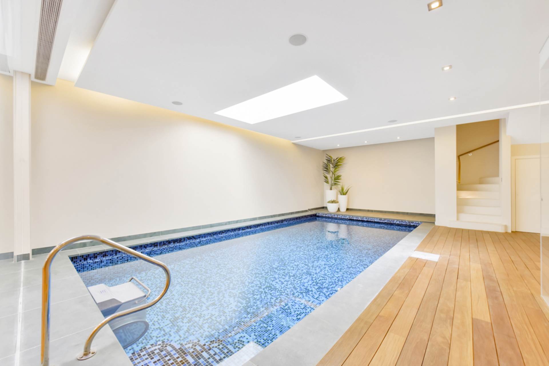 Wycombe Square, Kensington W8, Image 15