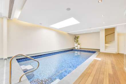 Wycombe Square, Kensington W8, Image 15