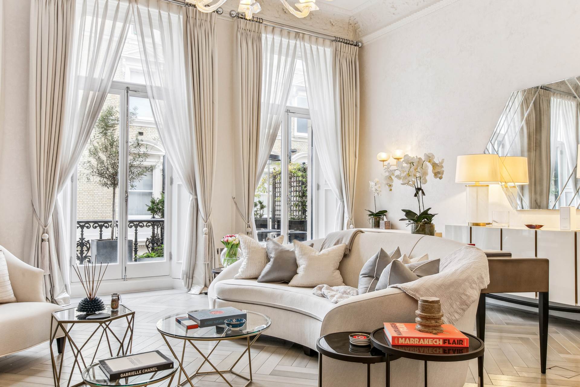 Ennismore Gardens, Knightsbridge SW7, Image 3