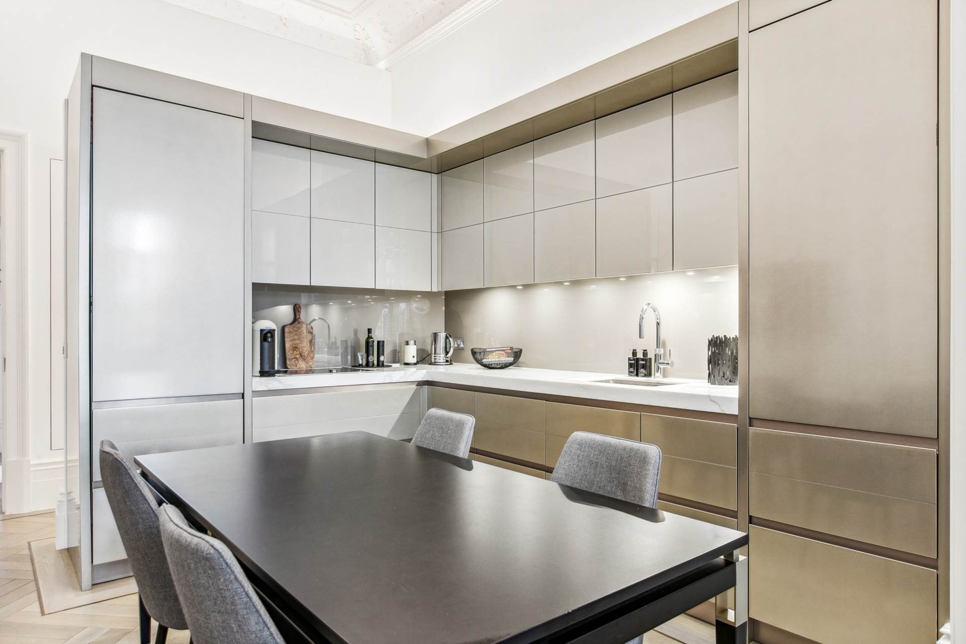 Ennismore Gardens, Knightsbridge SW7, Image 9