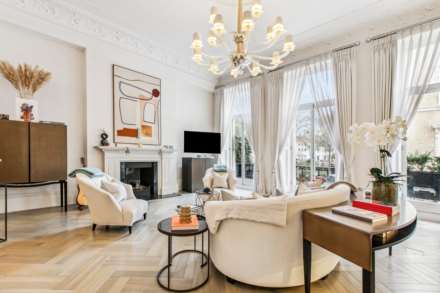 Ennismore Gardens, Knightsbridge SW7, Image 2
