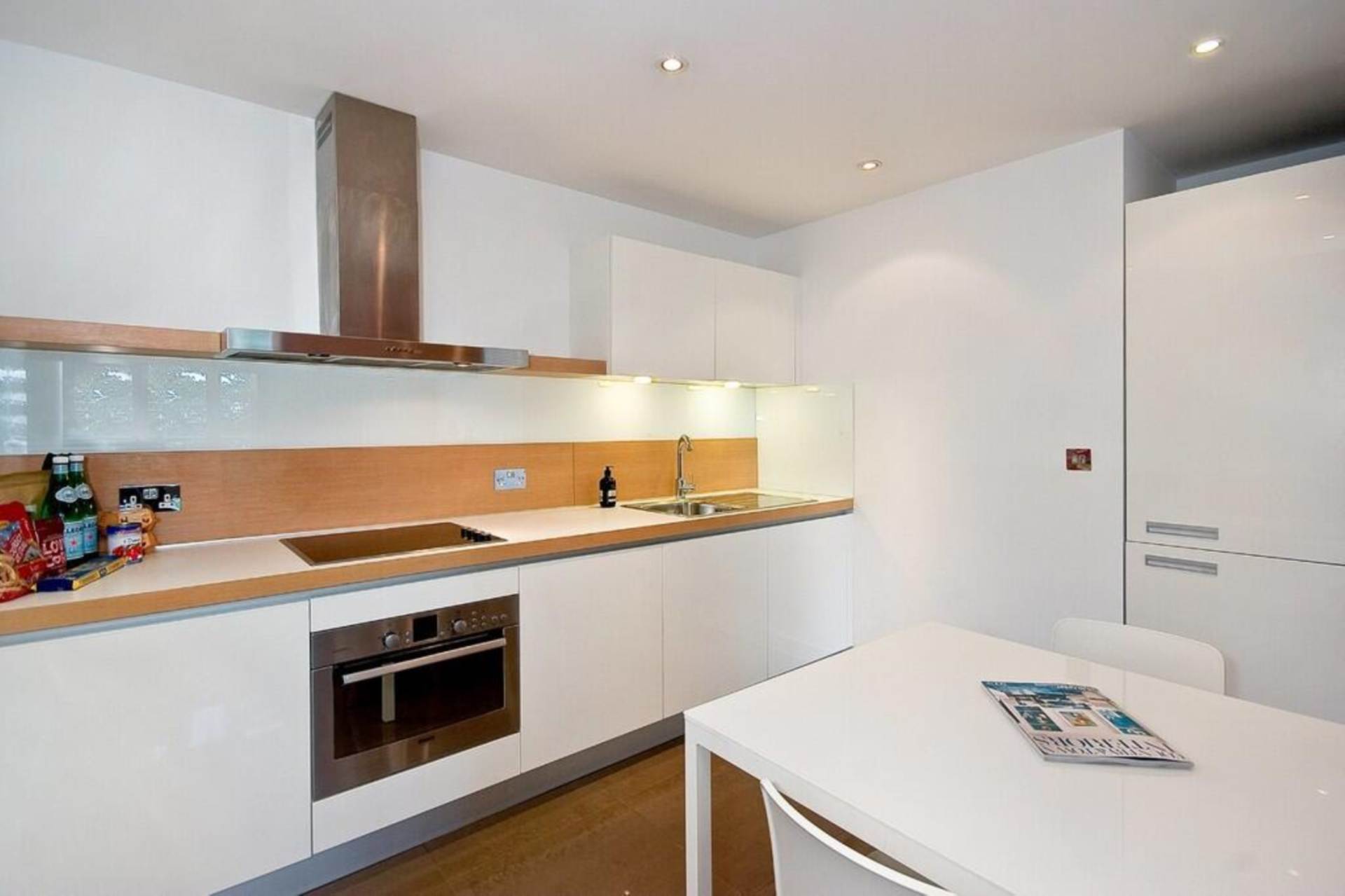 Cubitt Building, Grosvenor Waterside SW1, Image 4