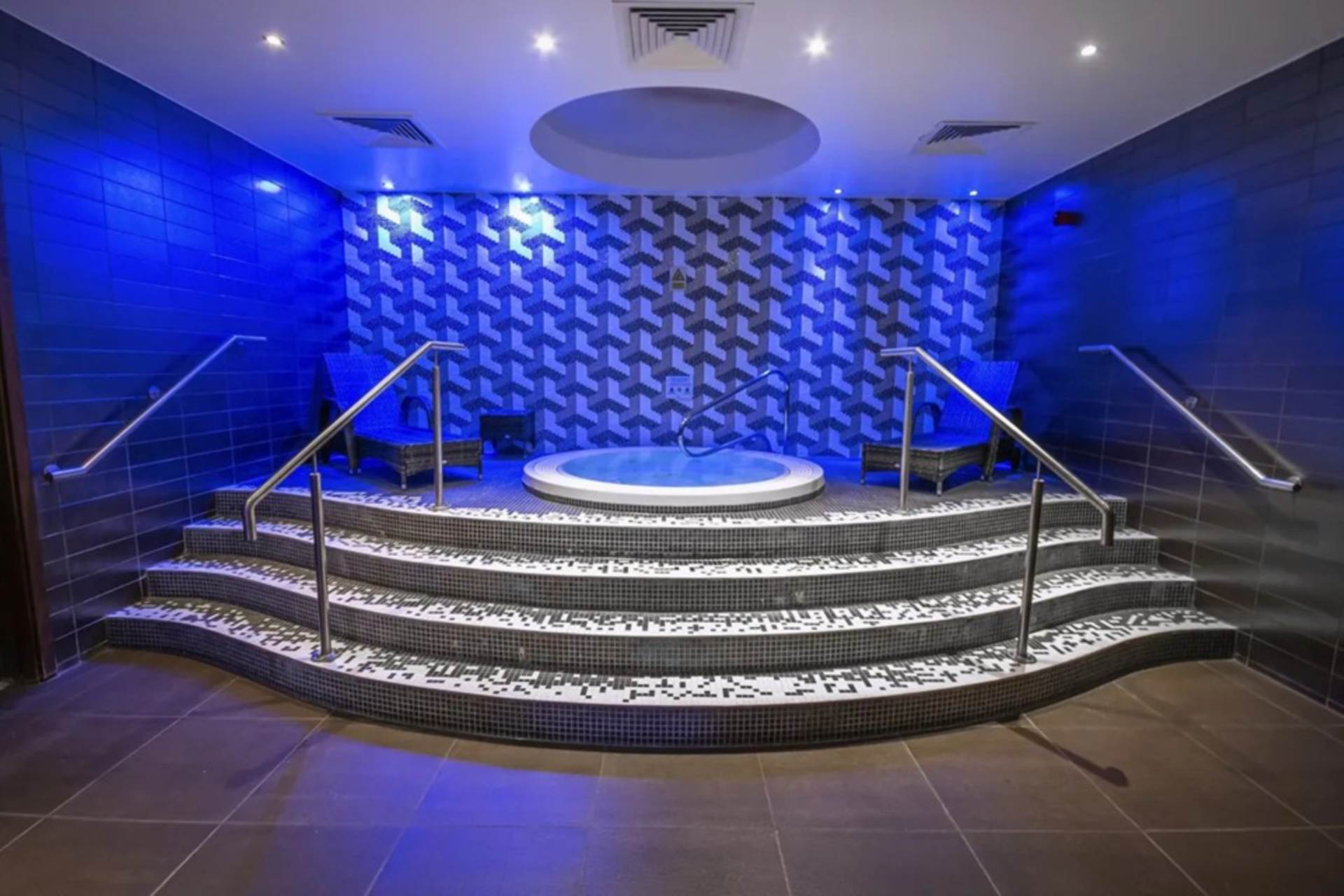 Cubitt Building, Grosvenor Waterside SW1, Image 8