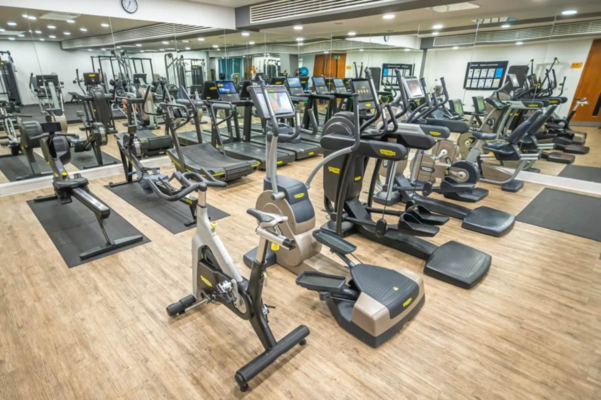 Cubitt Building, Grosvenor Waterside SW1, Image 9