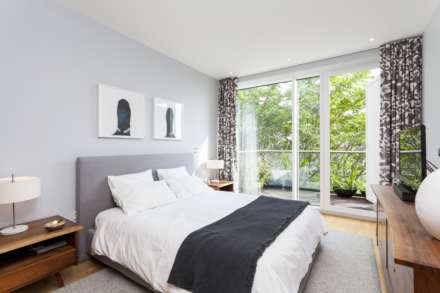 Cubitt Building, Grosvenor Waterside SW1, Image 2