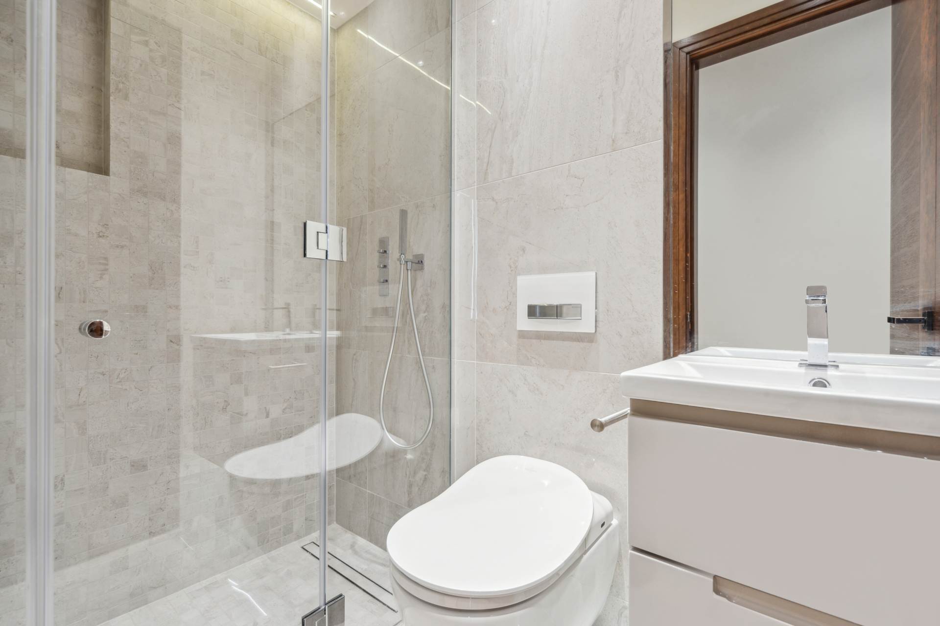 Princes Gate Mews, Knightsbridge SW7, Image 9