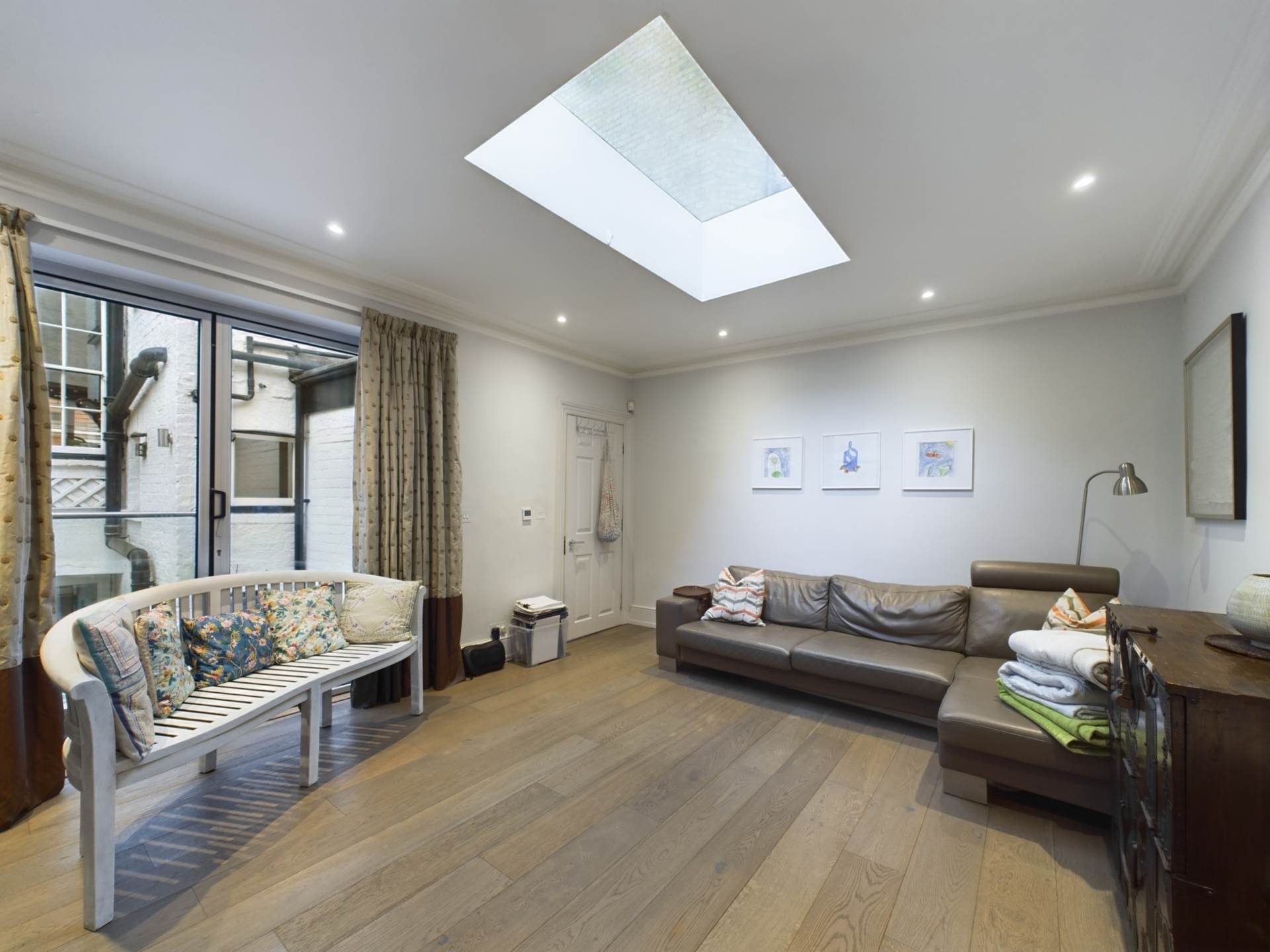 Kensington Court Place, Kensington W8, Image 10