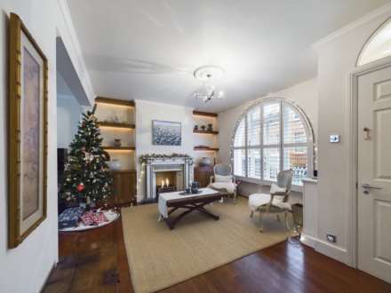 3 Bedroom House, Kensington Court Place, Kensington W8