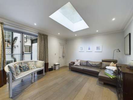 Kensington Court Place, Kensington W8, Image 10