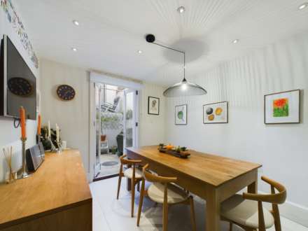 Kensington Court Place, Kensington W8, Image 16