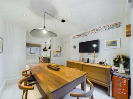 Kensington Court Place, Kensington W8, Image 17