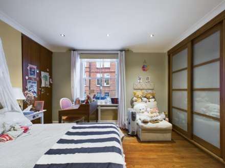 Kensington Court Place, Kensington W8, Image 20