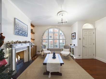 Kensington Court Place, Kensington W8, Image 3