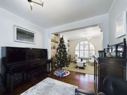 Kensington Court Place, Kensington W8, Image 7