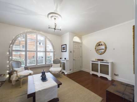 Kensington Court Place, Kensington W8, Image 8