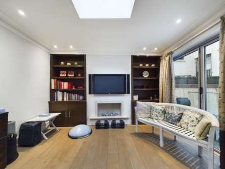 Kensington Court Place, Kensington W8, Image 9