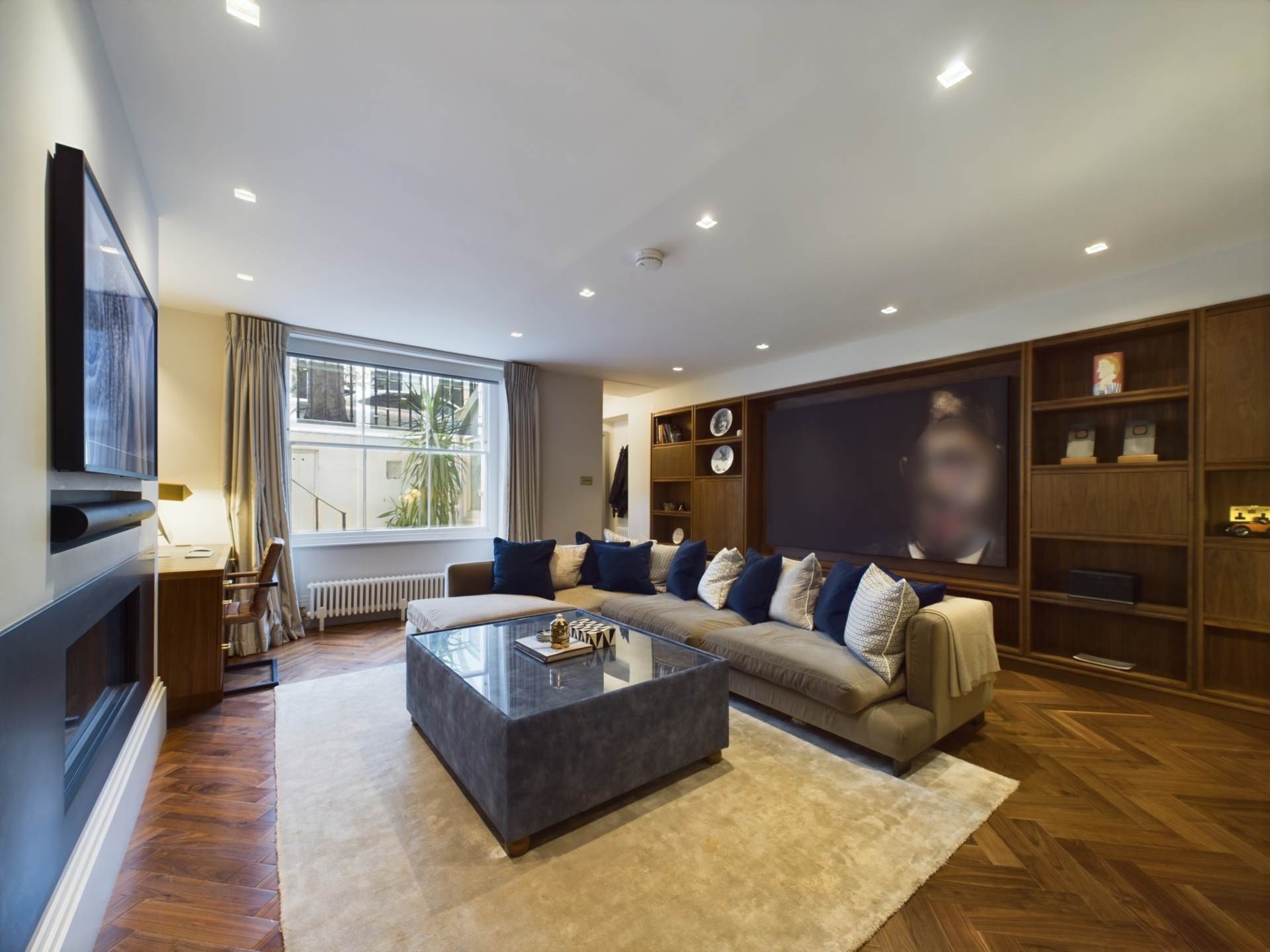 Palace Gardens Terrace, Kensington W8, Image 1
