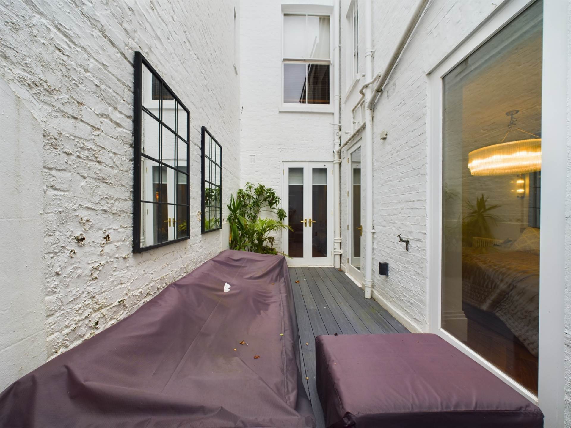 Palace Gardens Terrace, Kensington W8, Image 19