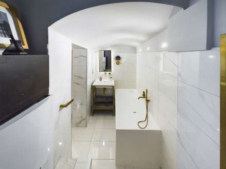 Palace Gardens Terrace, Kensington W8, Image 15