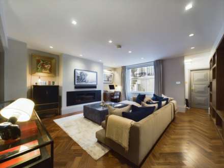 Palace Gardens Terrace, Kensington W8, Image 3