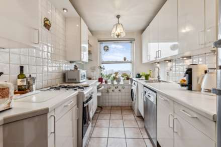 Penthouse, Kingston House South, Knightsbridge SW7, Image 10