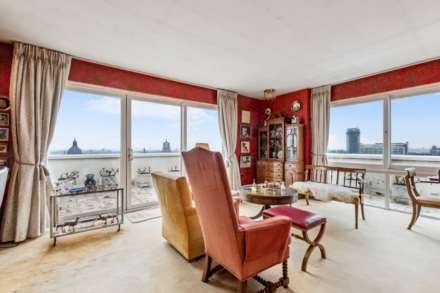 Penthouse, Kingston House South, Knightsbridge SW7, Image 2
