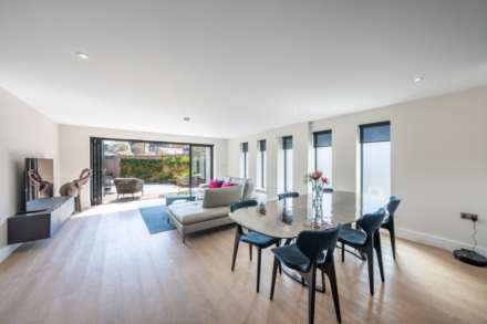 Cambridge Road, West Wimbledon SW20, Image 1