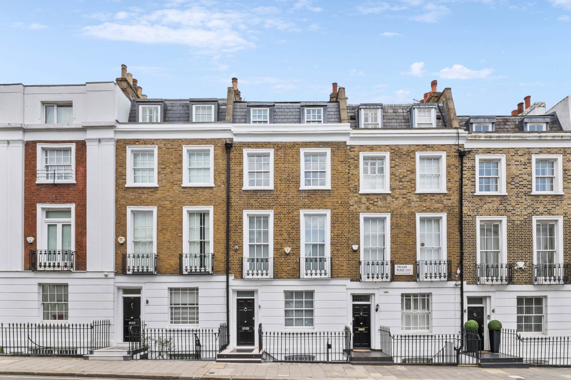 Trevor Place, Knightsbridge SW7, Image 14