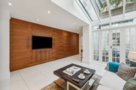 Trevor Place, Knightsbridge SW7, Image 4