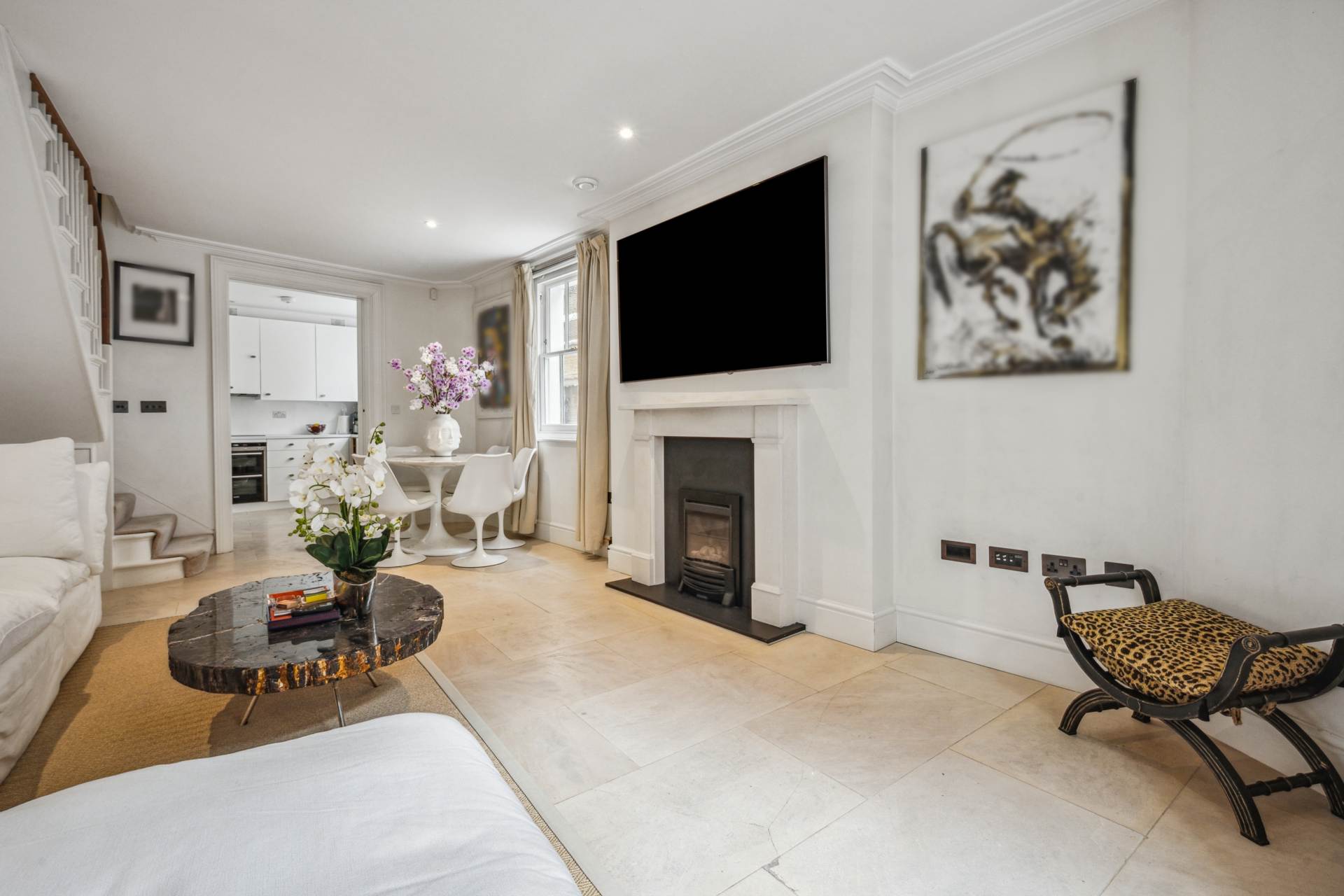 Montpelier Mews, Knightsbridge SW7, Image 2