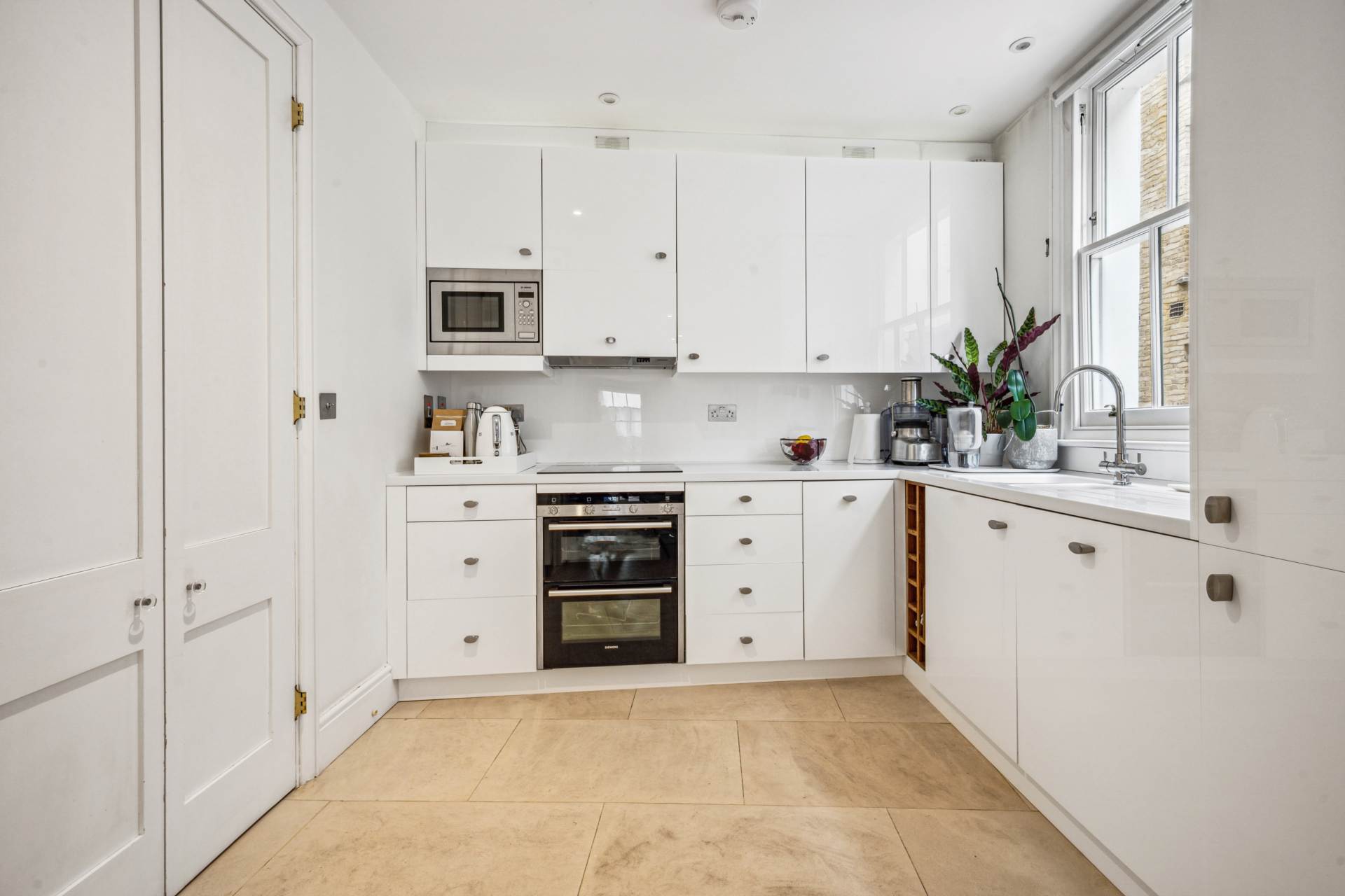 Montpelier Mews, Knightsbridge SW7, Image 4