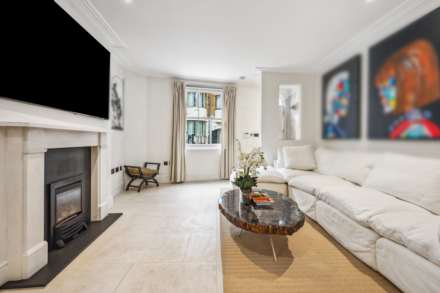 Montpelier Mews, Knightsbridge SW7, Image 3
