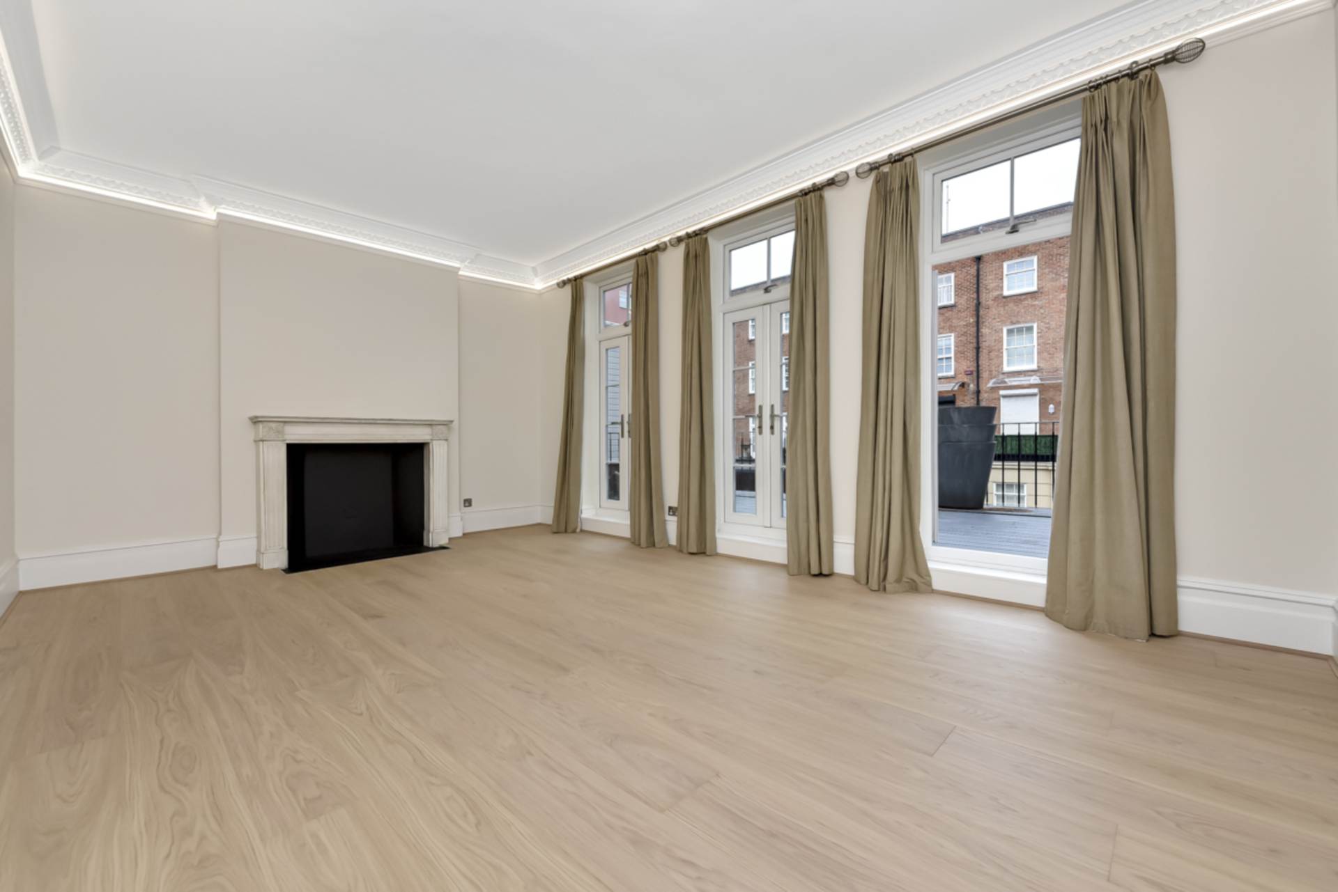 Moncorvo Close, Knightsbridge SW7, Image 1