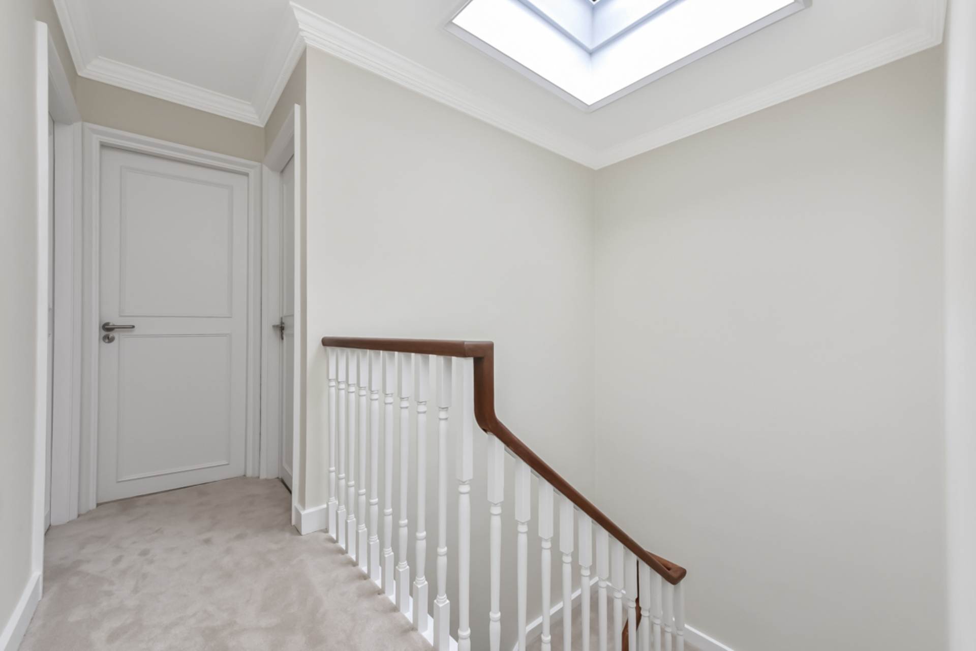 Moncorvo Close, Knightsbridge SW7, Image 13