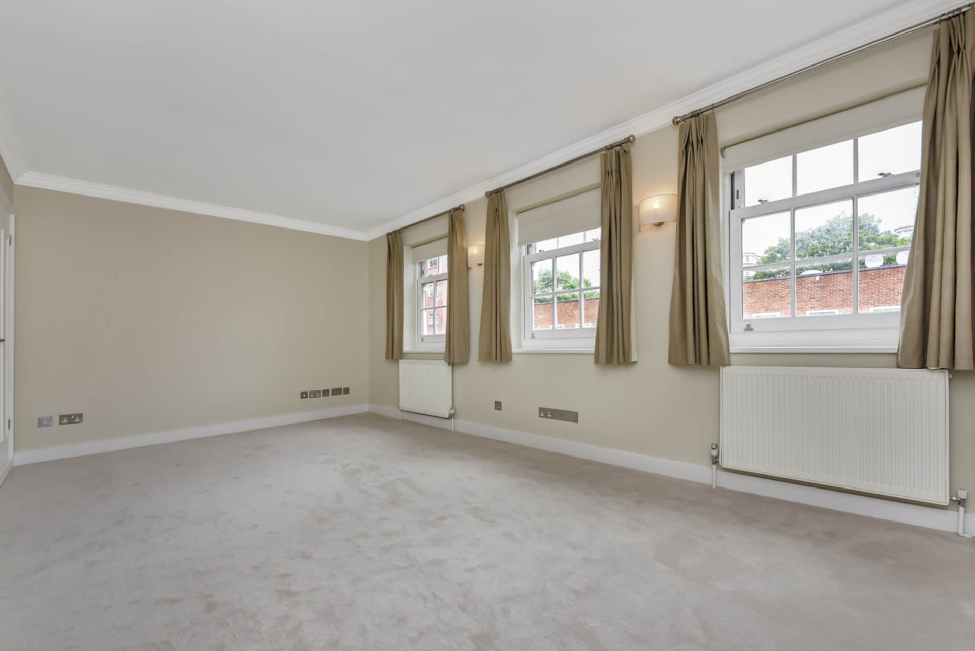 Moncorvo Close, Knightsbridge SW7, Image 7