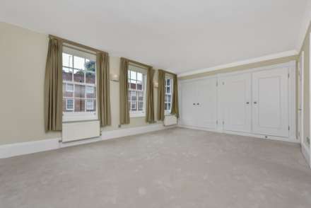 Moncorvo Close, Knightsbridge SW7, Image 6