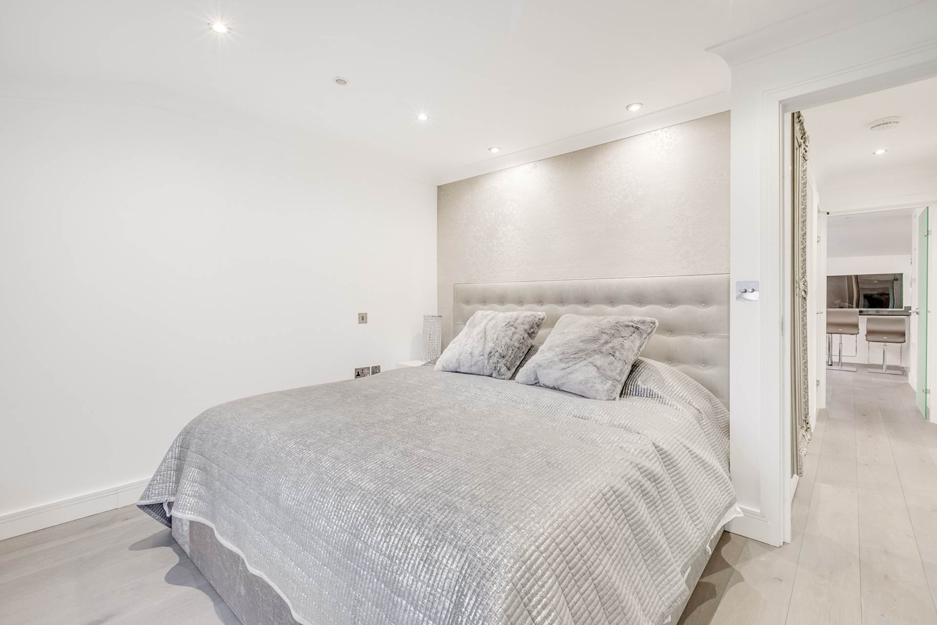 Rutland Gate, Knightsbridge SW7, Image 5