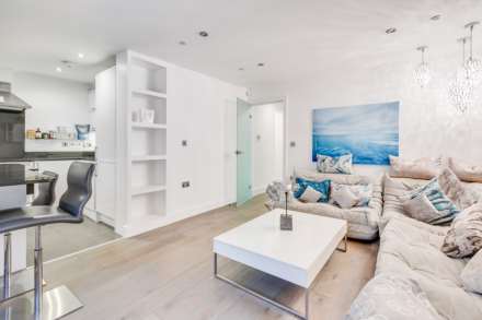 Rutland Gate, Knightsbridge SW7, Image 2