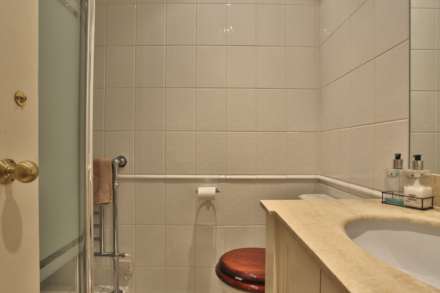 Leonard Court, Edwardes Square, Kensington W8, Image 10