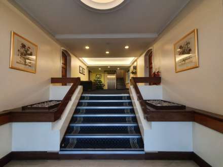 Leonard Court, Edwardes Square, Kensington W8, Image 13