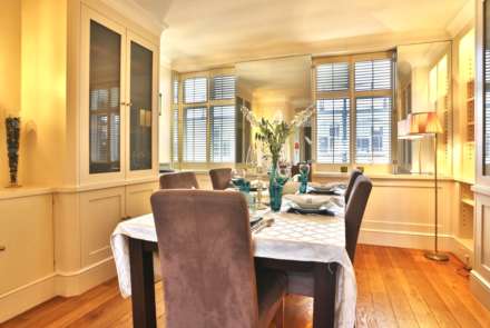 Leonard Court, Edwardes Square, Kensington W8, Image 3