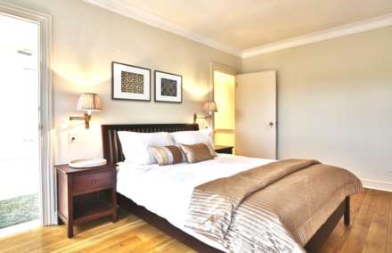 Leonard Court, Edwardes Square, Kensington W8, Image 6