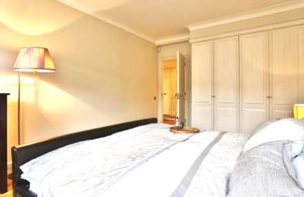 Leonard Court, Edwardes Square, Kensington W8, Image 7